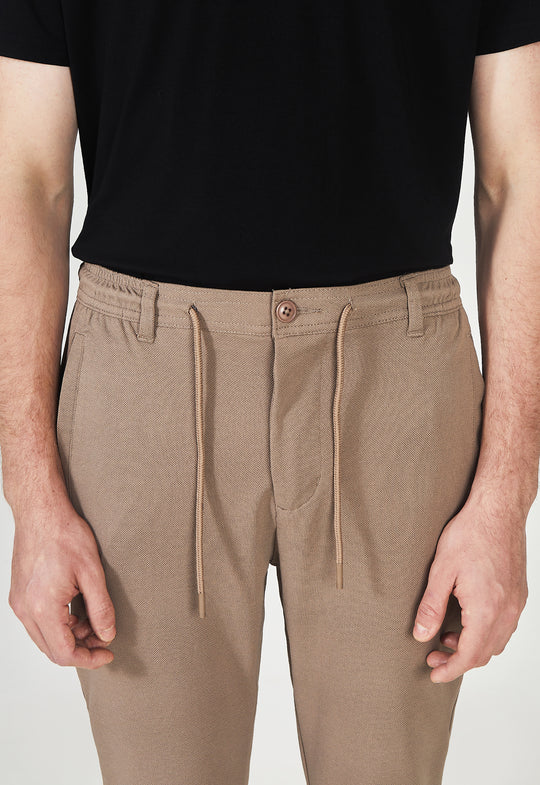 CALÇA COMFORT PIQUET CAQUI
